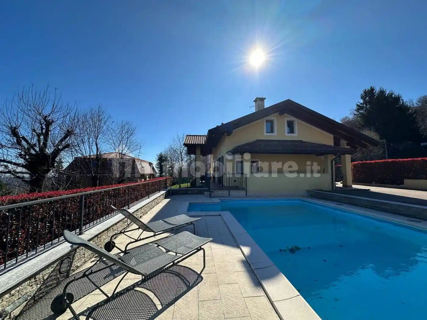 Villa in vendita a Nebbiuno