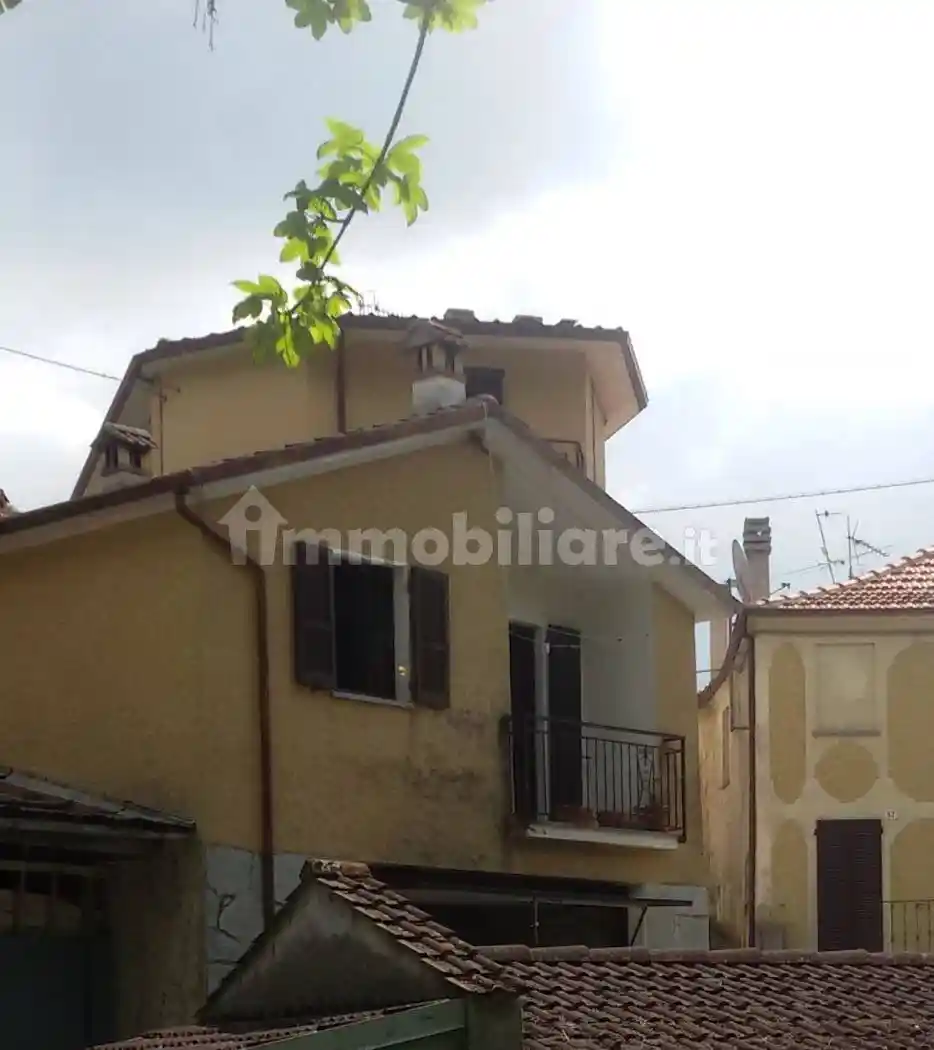 Casa indipendente in vendita a Zerba