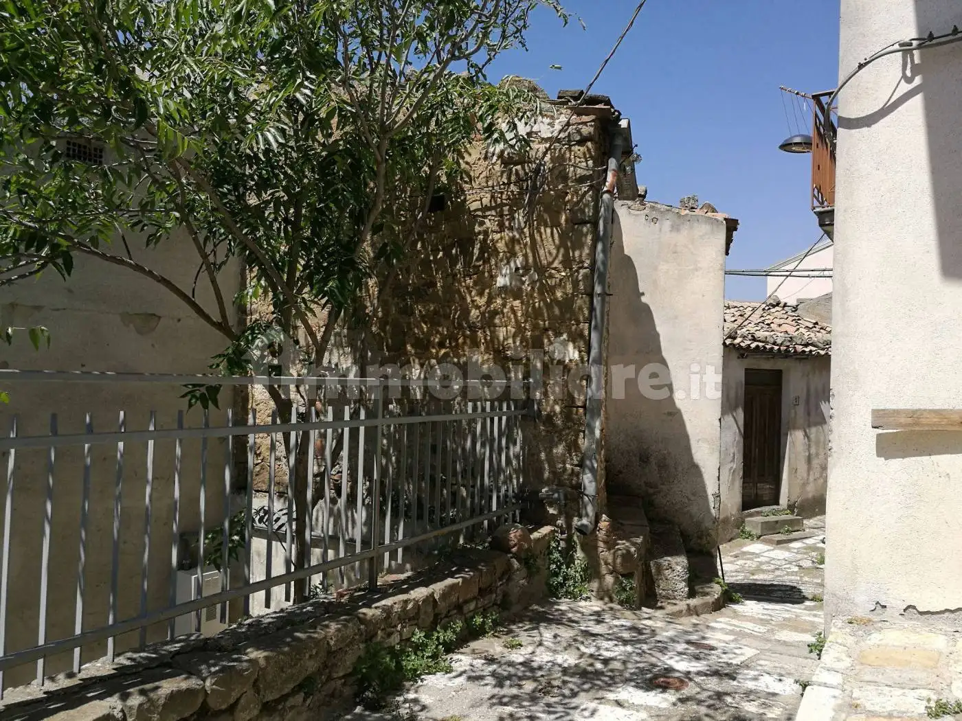 Palazzo - Edificio in vendita a Colobraro