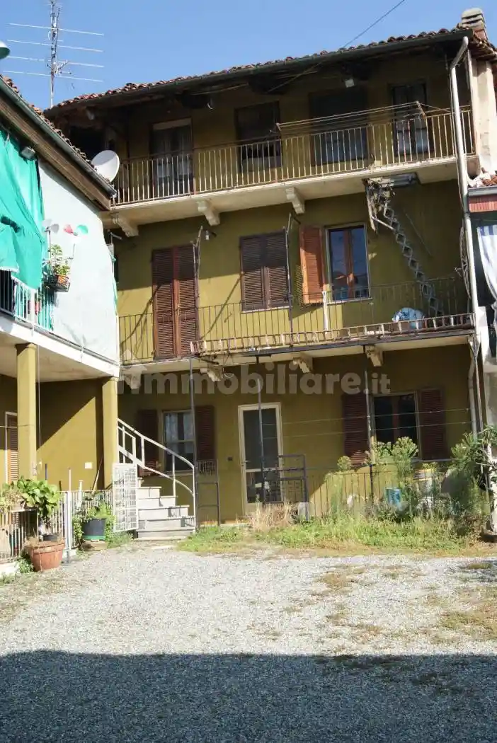 Casa indipendente in vendita a Bollengo