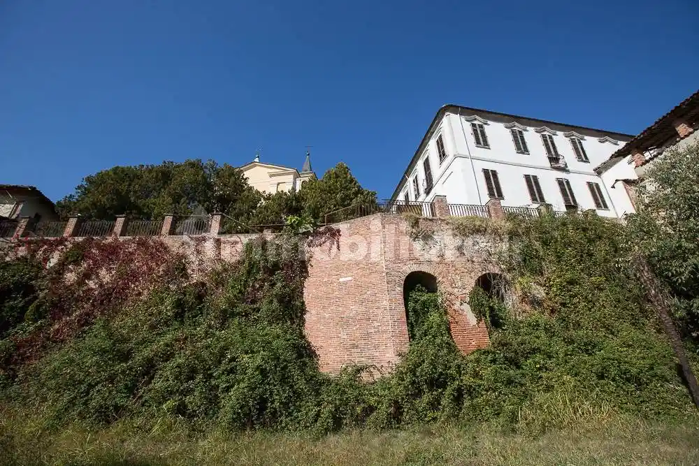 Palazzo - Edificio in vendita a Montiglio Monferrato