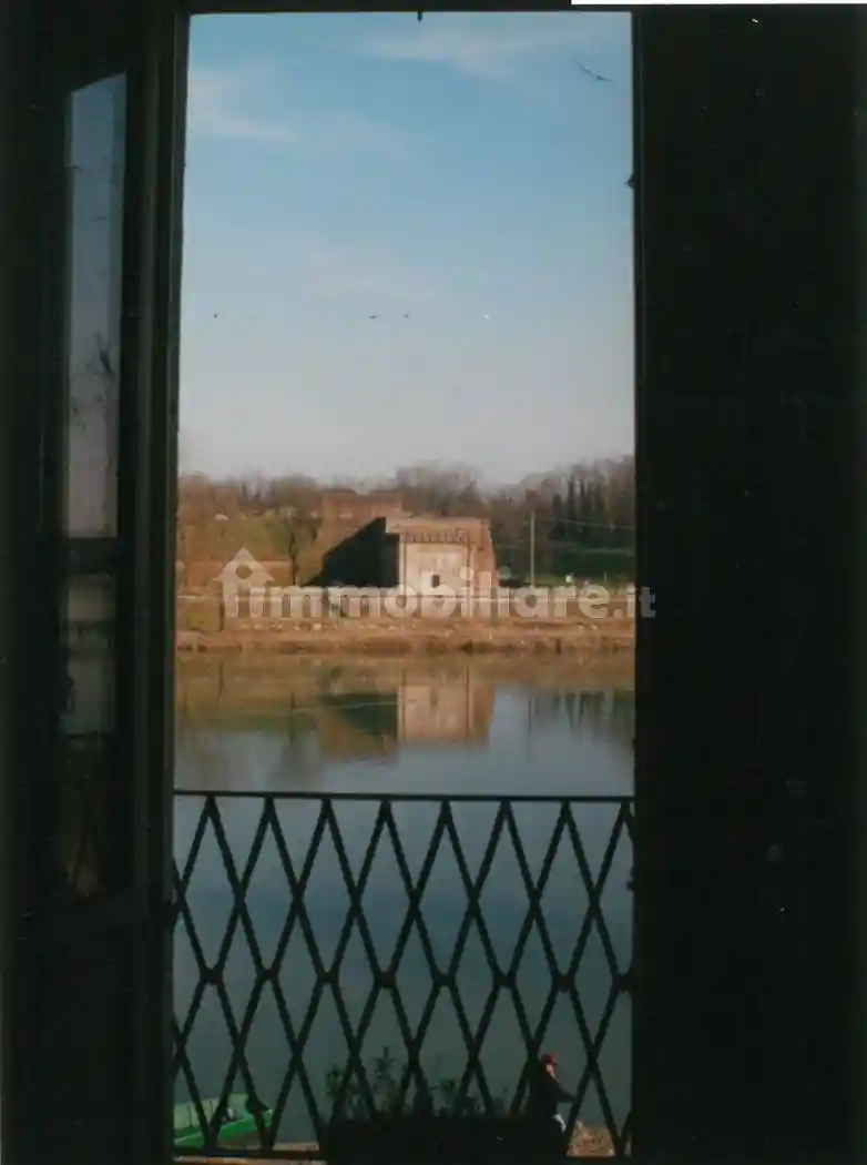 Palazzo - Edificio in vendita a Pizzighettone