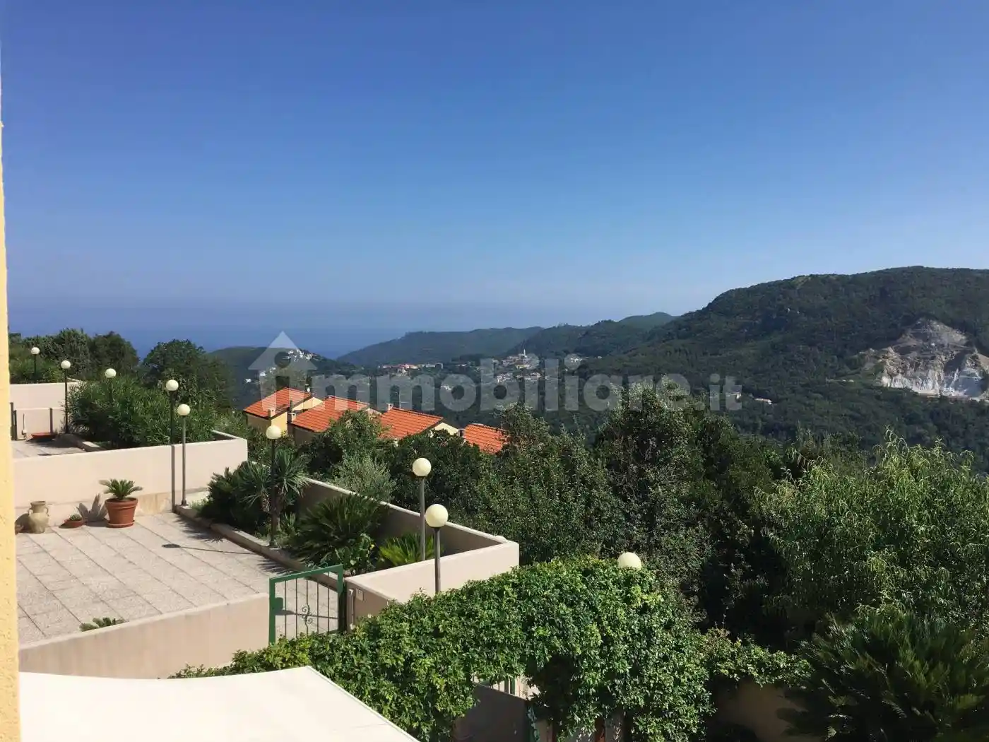 Appartamento in vendita a Vezzi Portio