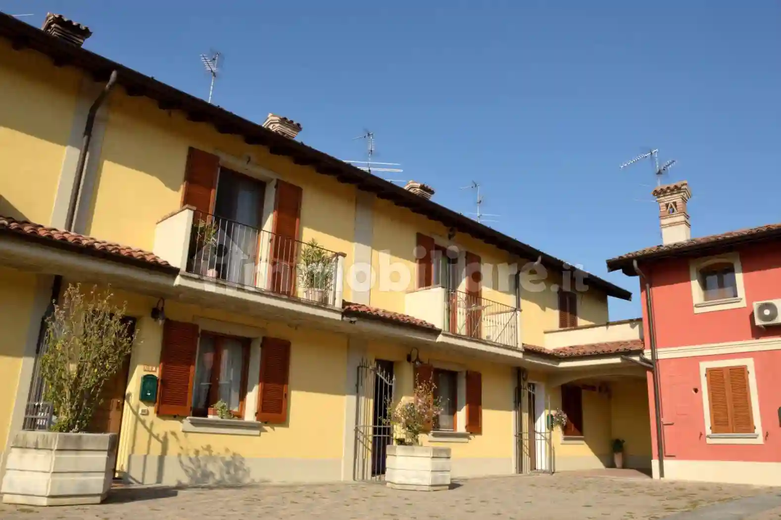 Villetta a schiera - foto 2