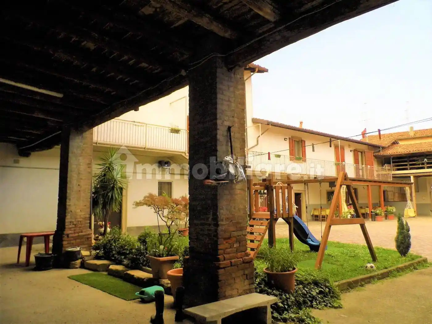 Villa in vendita a Calcinate