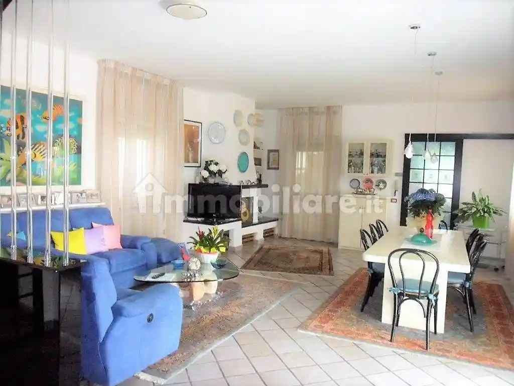 Villa in vendita a Viareggio