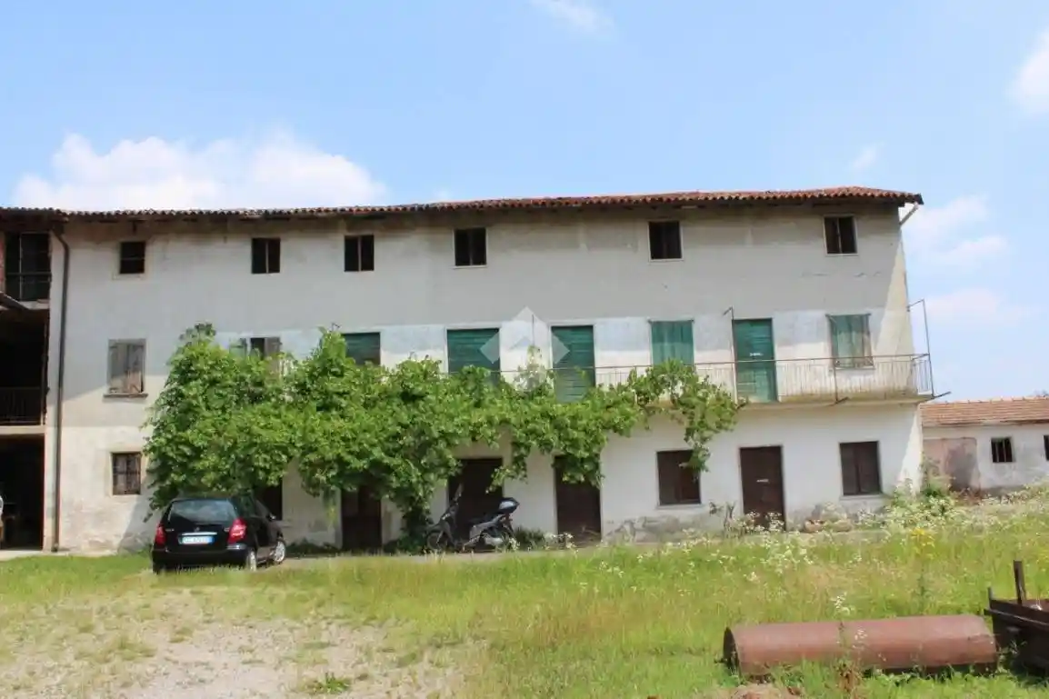 Rustico - Casale in vendita a Bagnatica