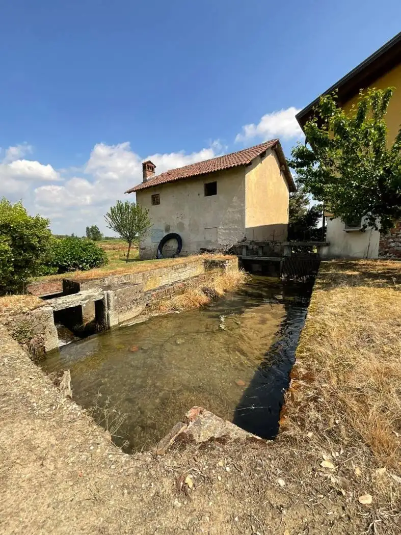 Rustico - Casale in vendita a Briona