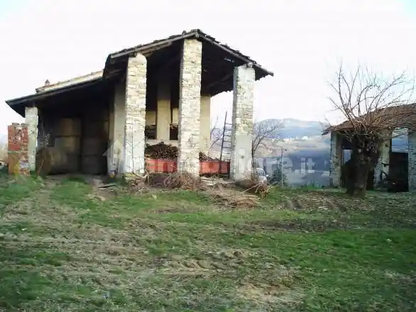 Rustico - Casale in vendita a Alta Val Tidone