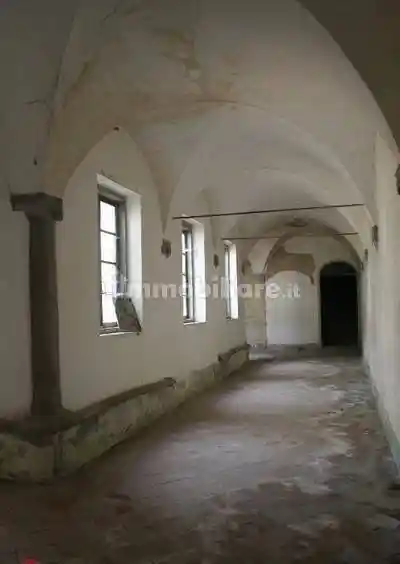 Palazzo - Edificio in vendita a Vaglia