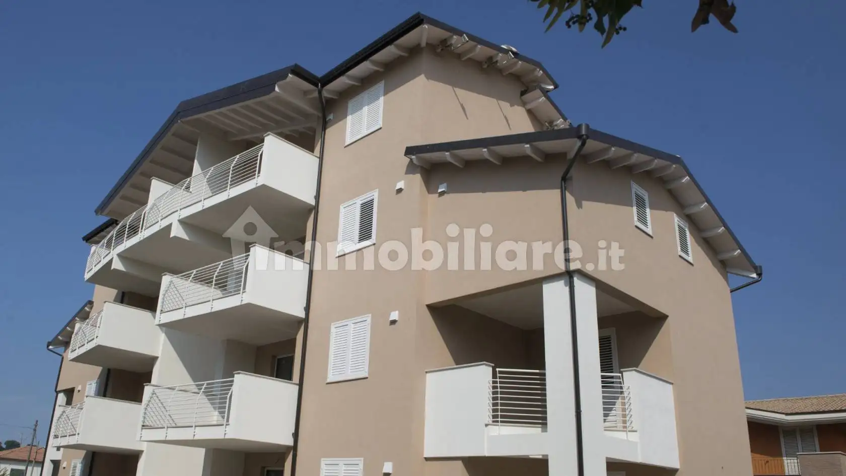 Appartamento in vendita a Nereto