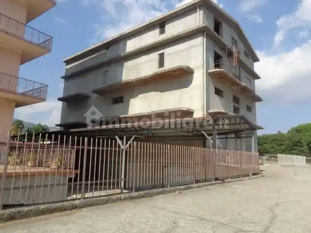 Palazzo - Edificio in Vendita - foto 2