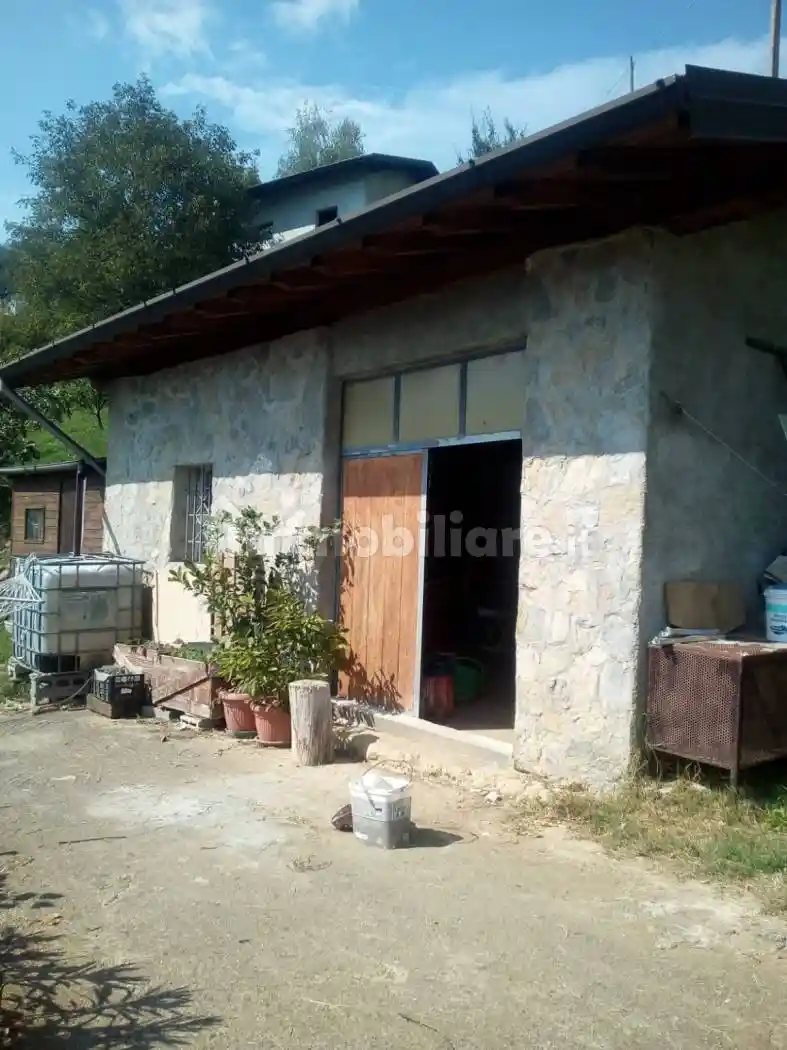 Rustico - Casale in vendita a Dossena