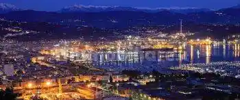 Palazzo - Edificio in vendita a La Spezia