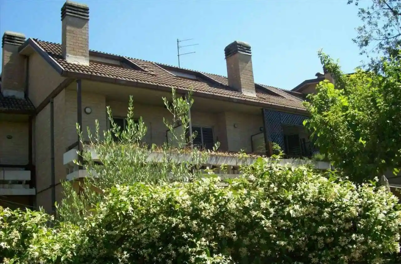 Appartamento in vendita a Torre Cajetani