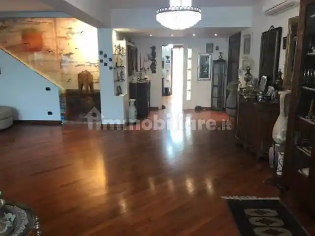 Villa in vendita a Livorno