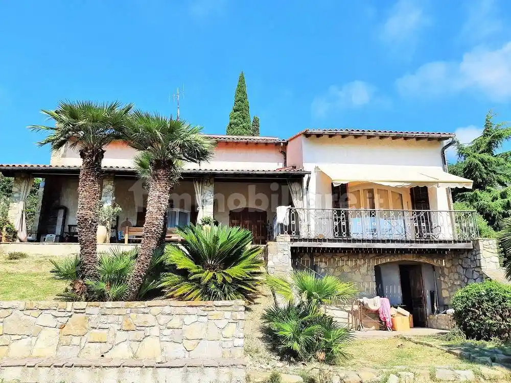Villa in vendita a Ospedaletti