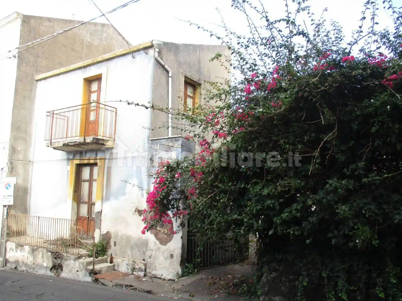 Casa indipendente in vendita a Aci Castello