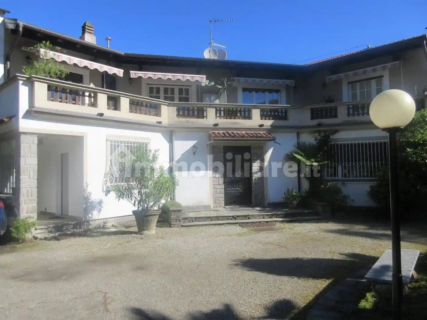 Appartamento in affitto a Stresa