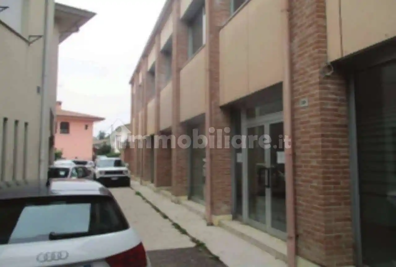 Palazzo - Edificio in vendita a Sernaglia della Battaglia