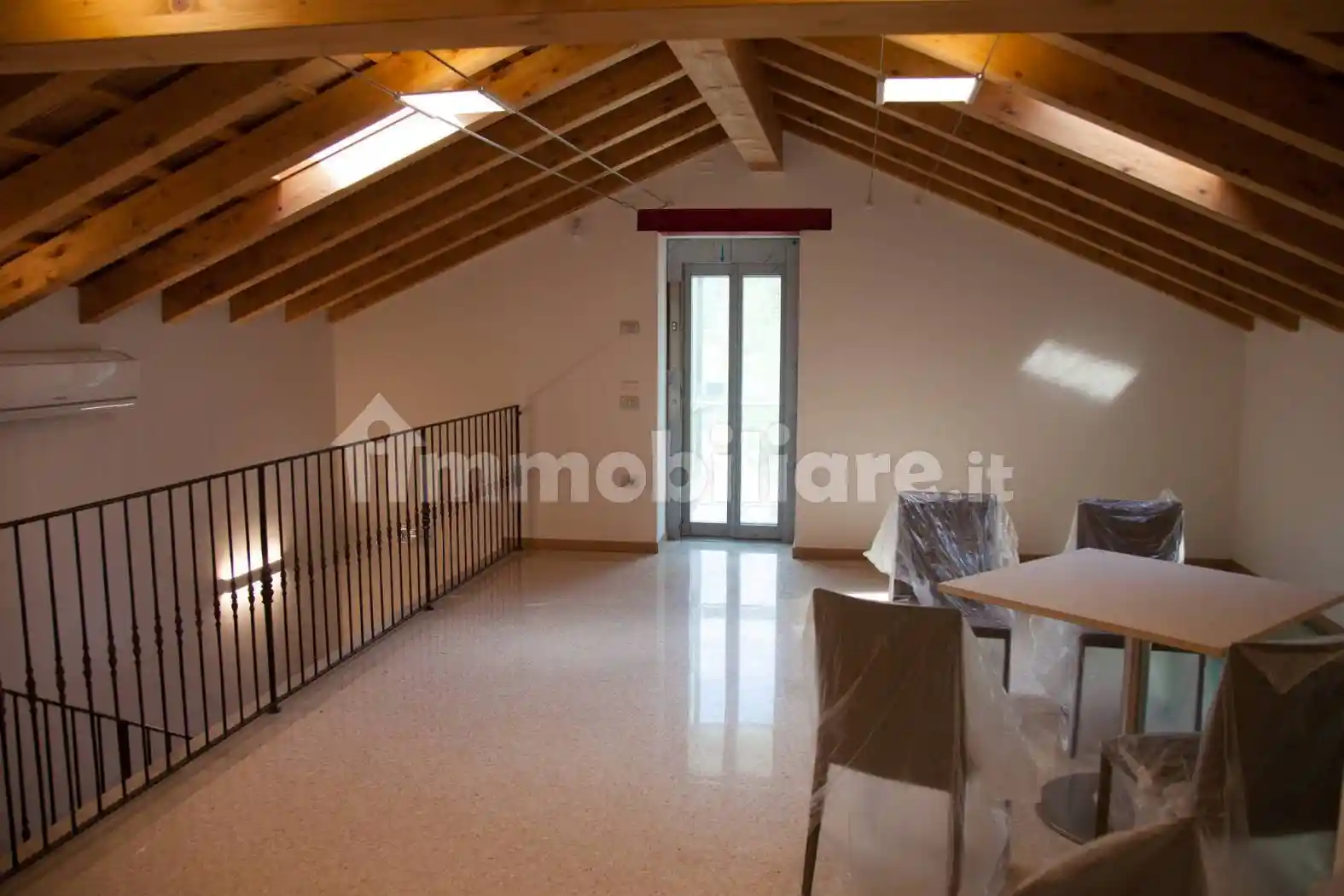 Palazzo - Edificio - foto 2