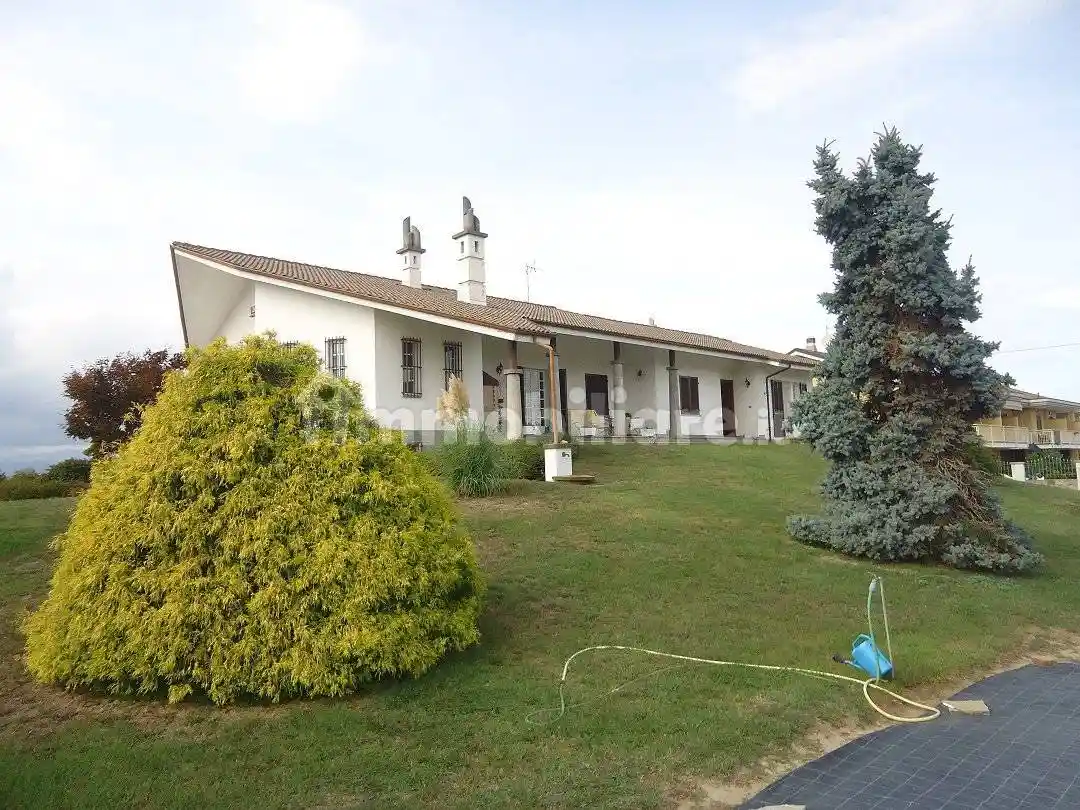 Villa unifamiliare, buono stato, 420 m², Centro, Casalgrasso - foto 2