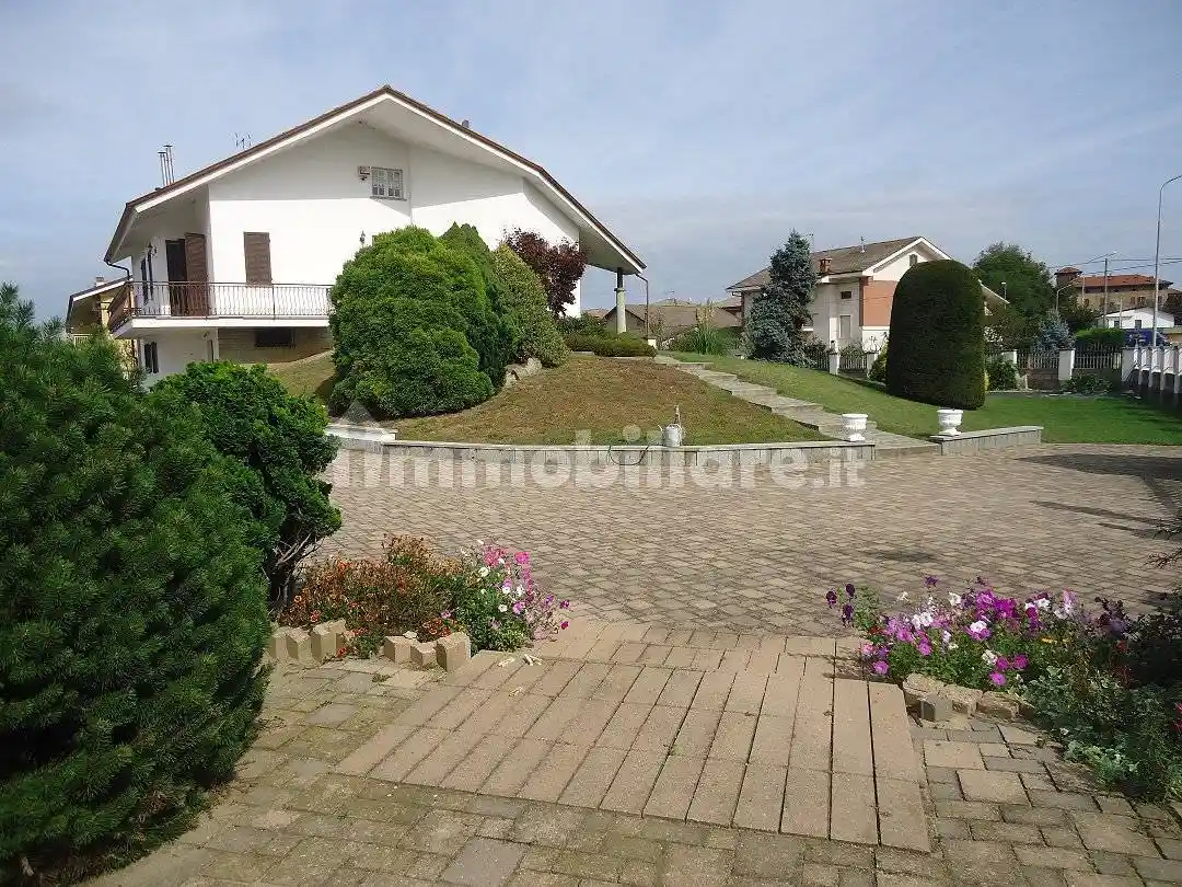 Villa unifamiliare, buono stato, 420 m², Centro, Casalgrasso - foto 3