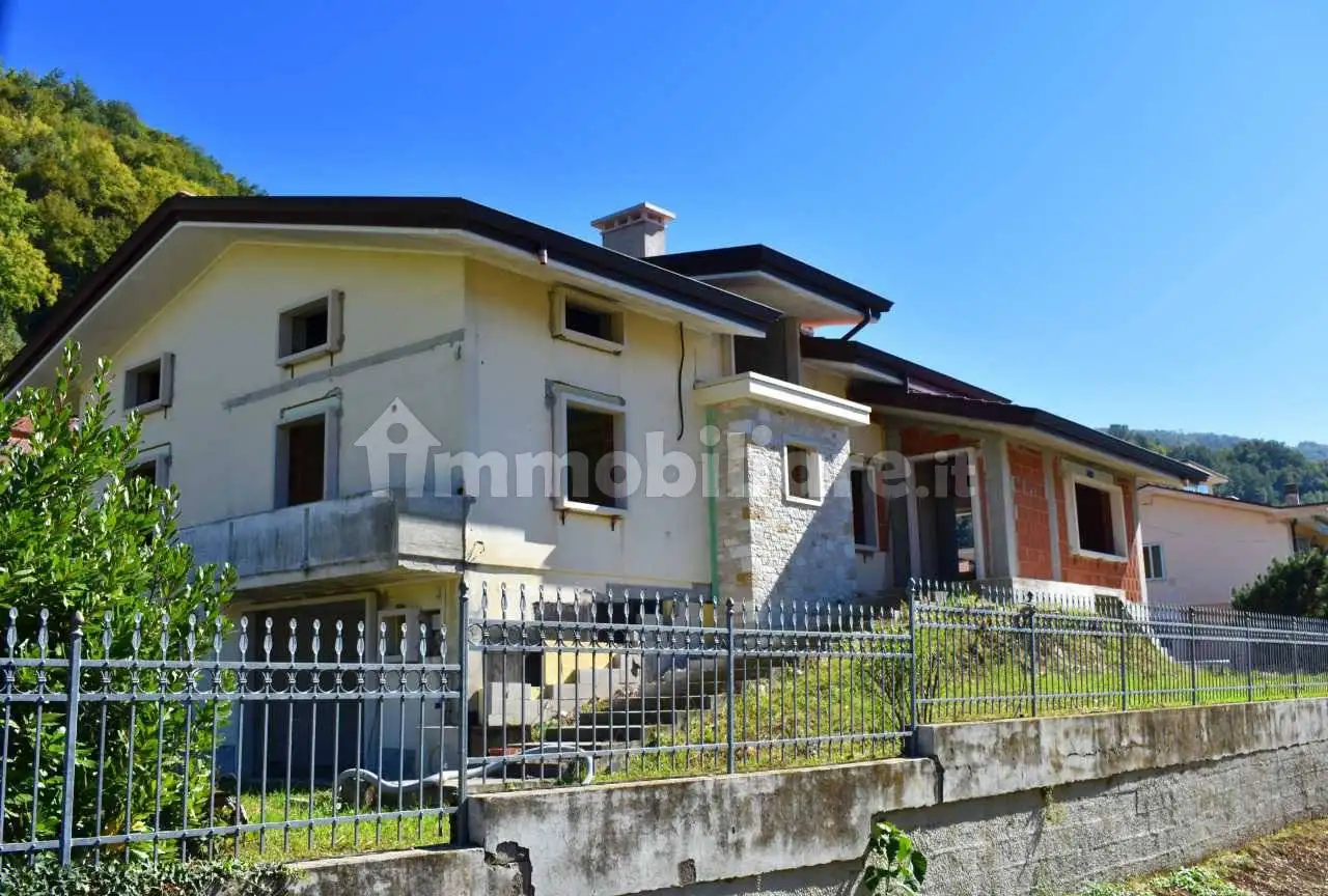 Villa in vendita a San Pietro Mussolino