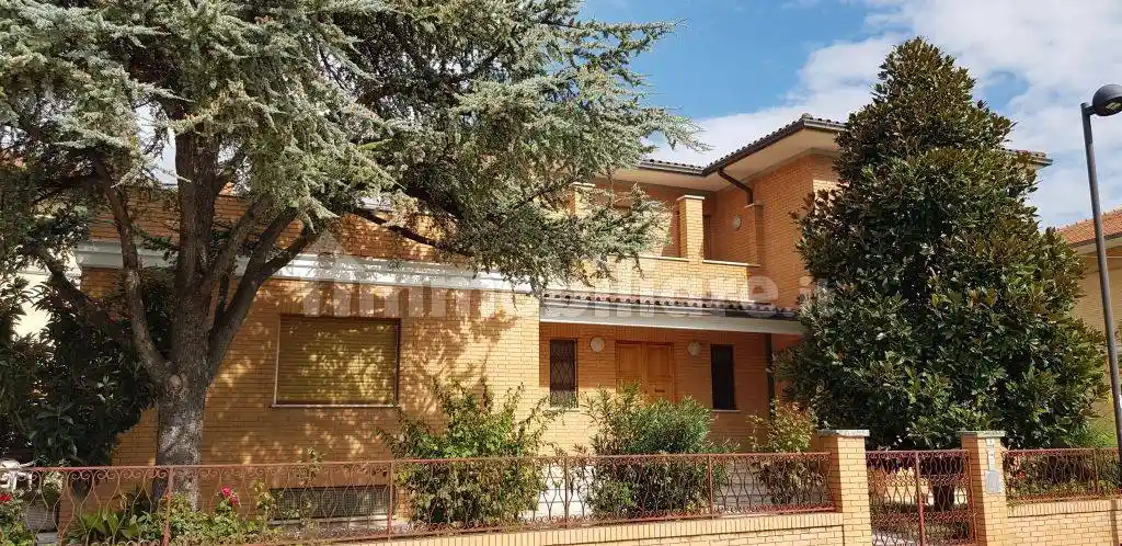 Villa in vendita a Treia