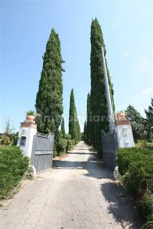 Rustico - Casale in vendita a Poggibonsi