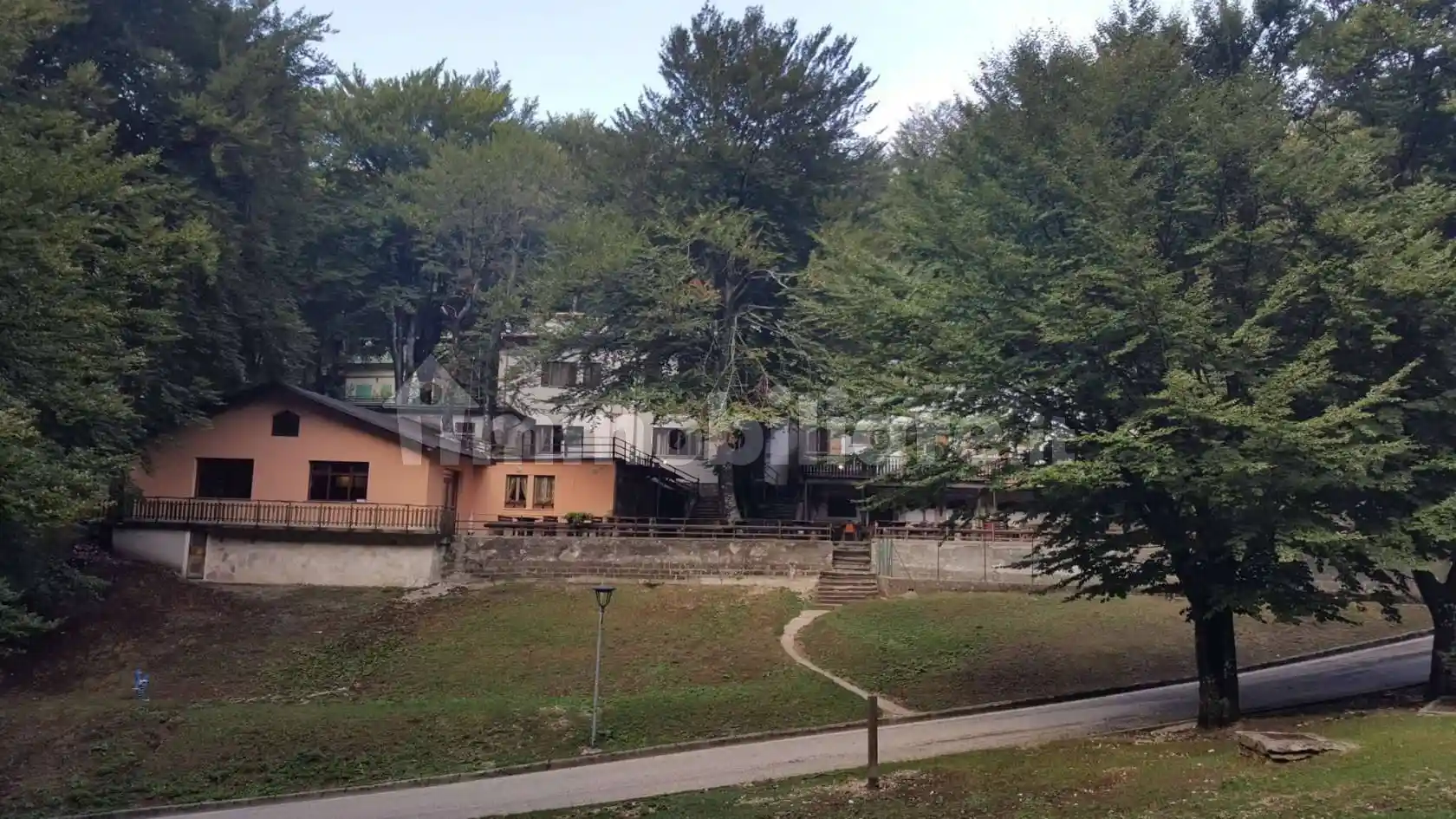 Palazzo - Edificio in vendita a Sigillo