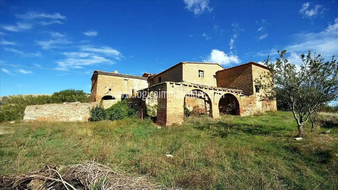 Rustico - Casale in vendita a Montalcino