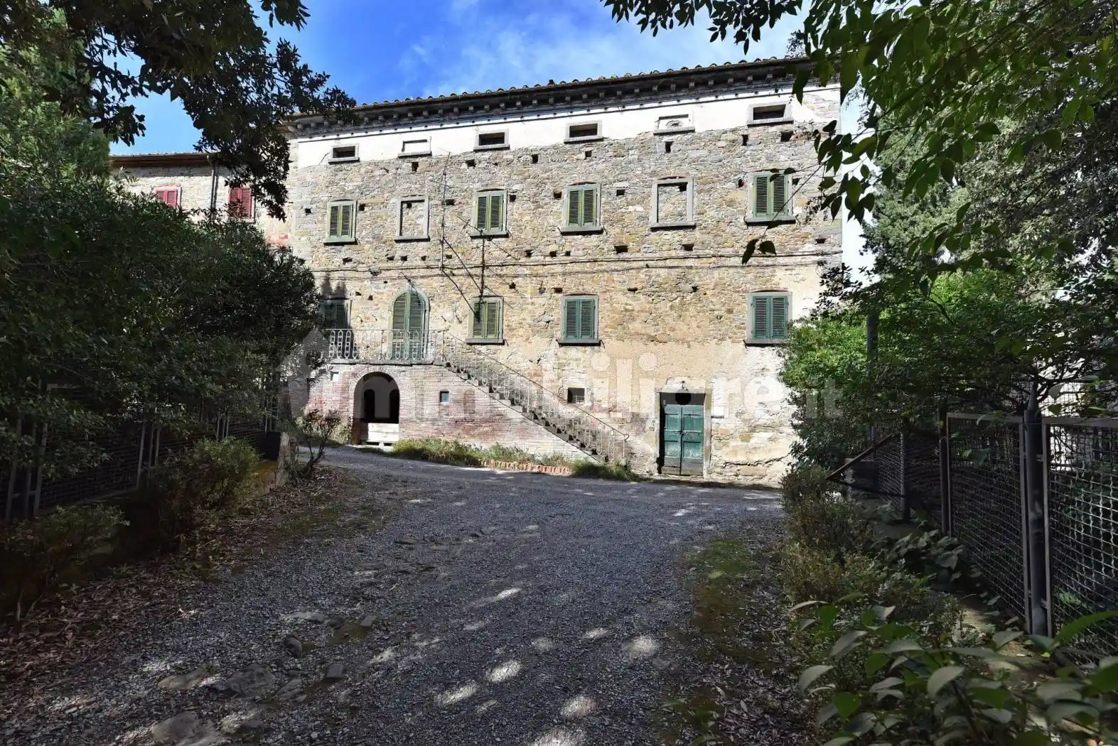 Palazzo - Edificio in vendita a Cortona