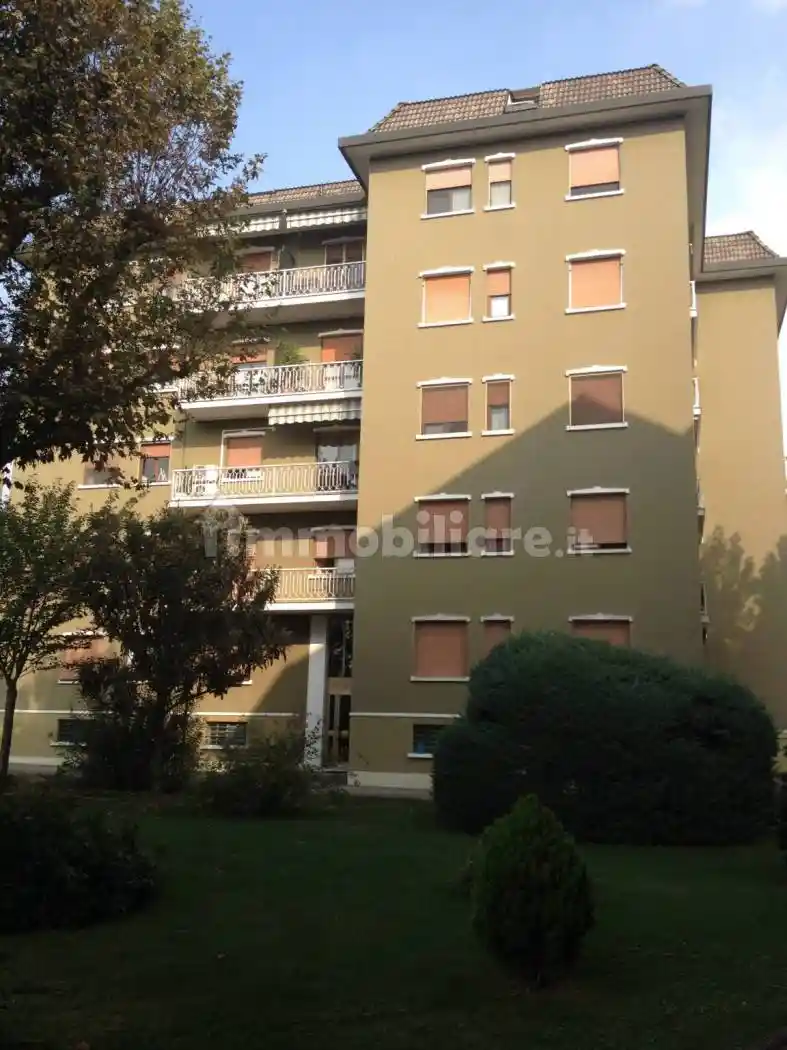 Appartamento in affitto a Bareggio