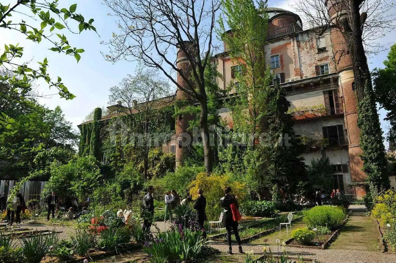 Building in vendita a Milan