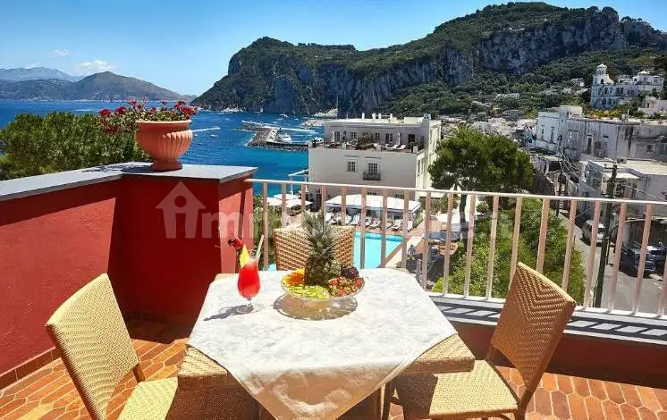 Appartamento in vendita a Capri