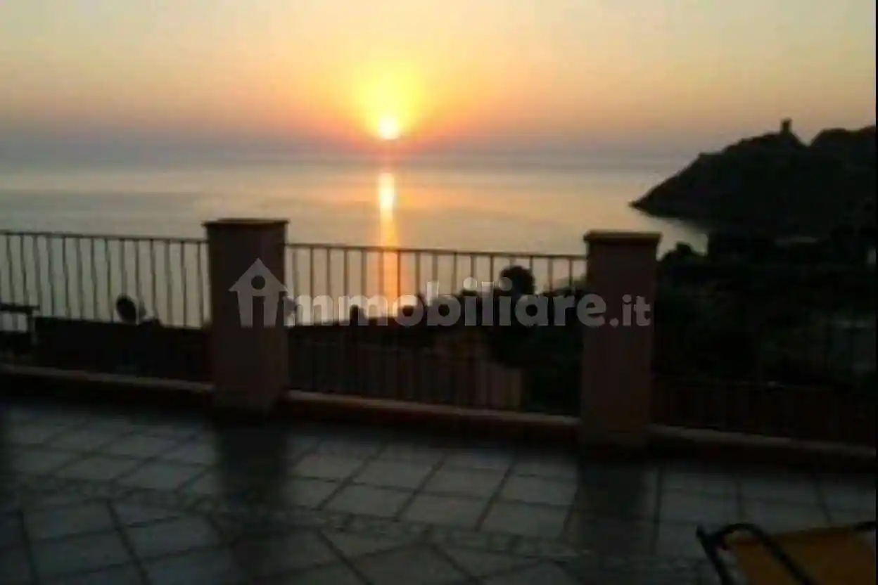 Villetta a schiera in vendita a Altavilla Milicia