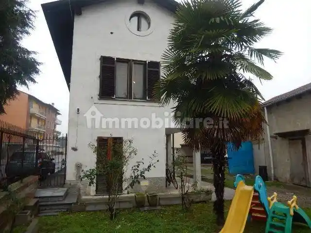 Villa in vendita a Trecate