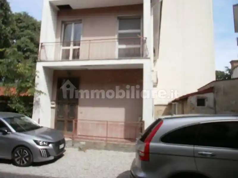 Casa indipendente in vendita a Nova Milanese
