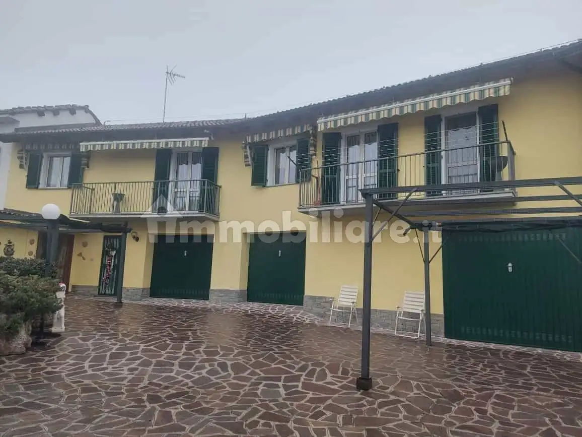 Villa in affitto a Azzano d'Asti