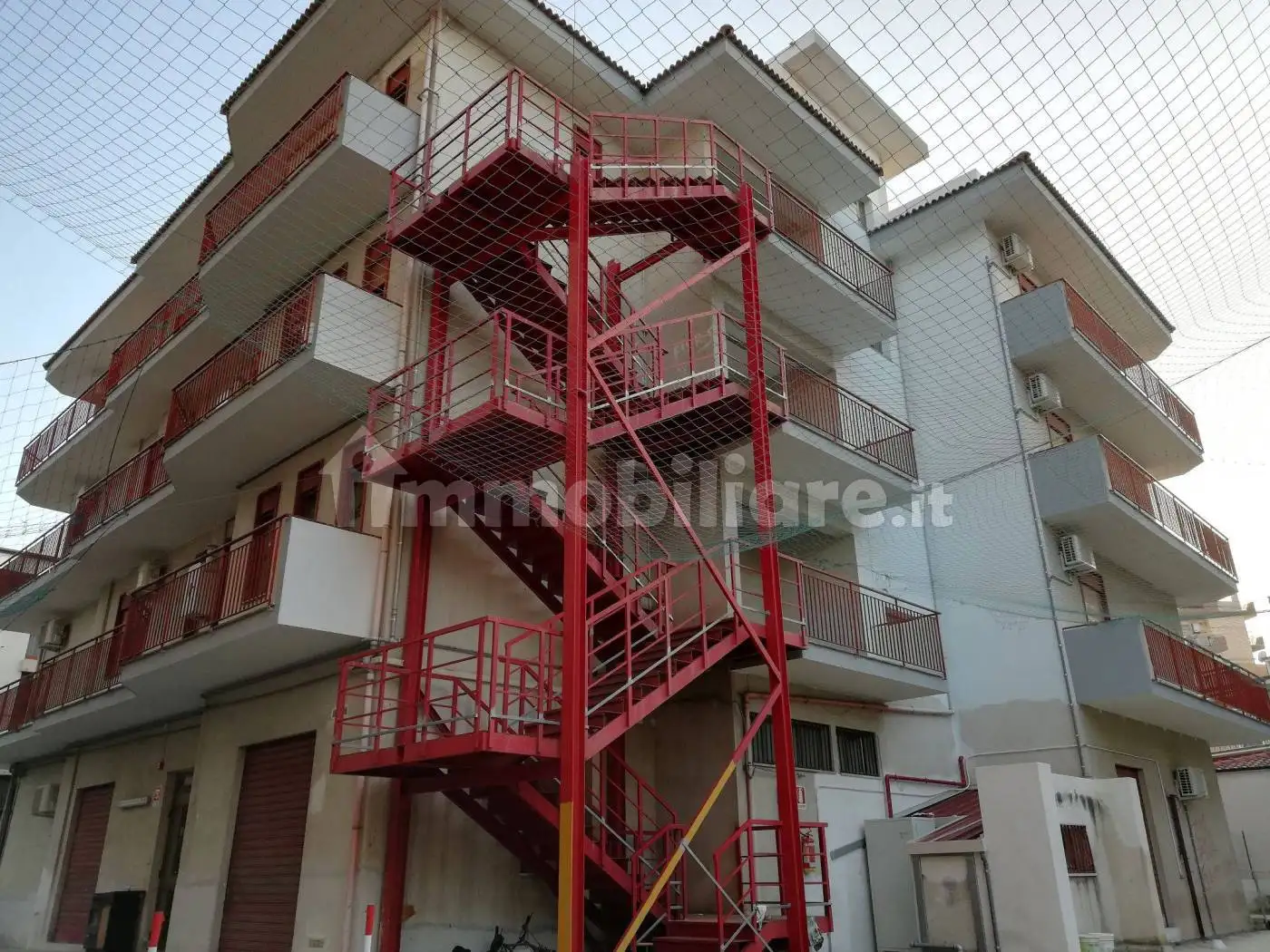 Palazzo - Edificio in Affitto - foto 3