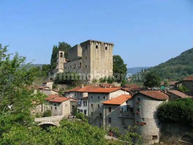 Casa indipendente in vendita a Fivizzano