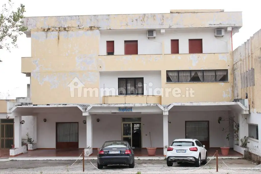 Palazzo - Edificio in vendita a Paola