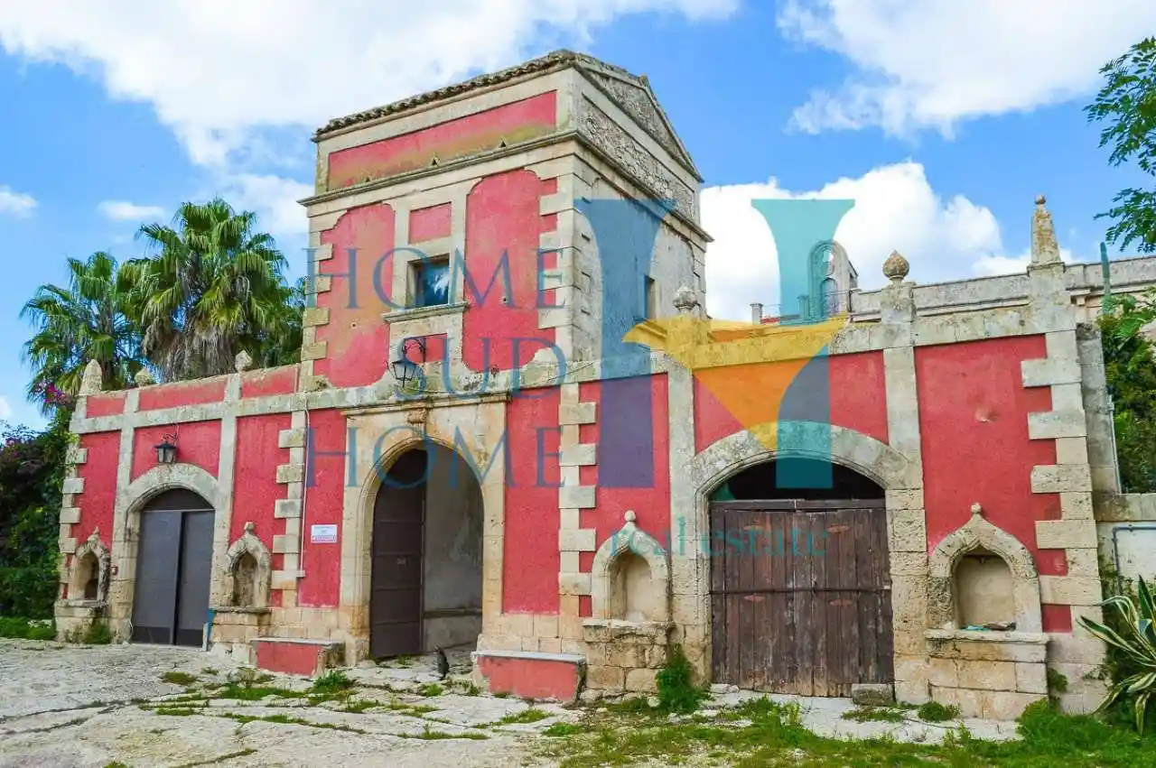 Palazzo - Edificio in vendita a Palazzolo Acreide