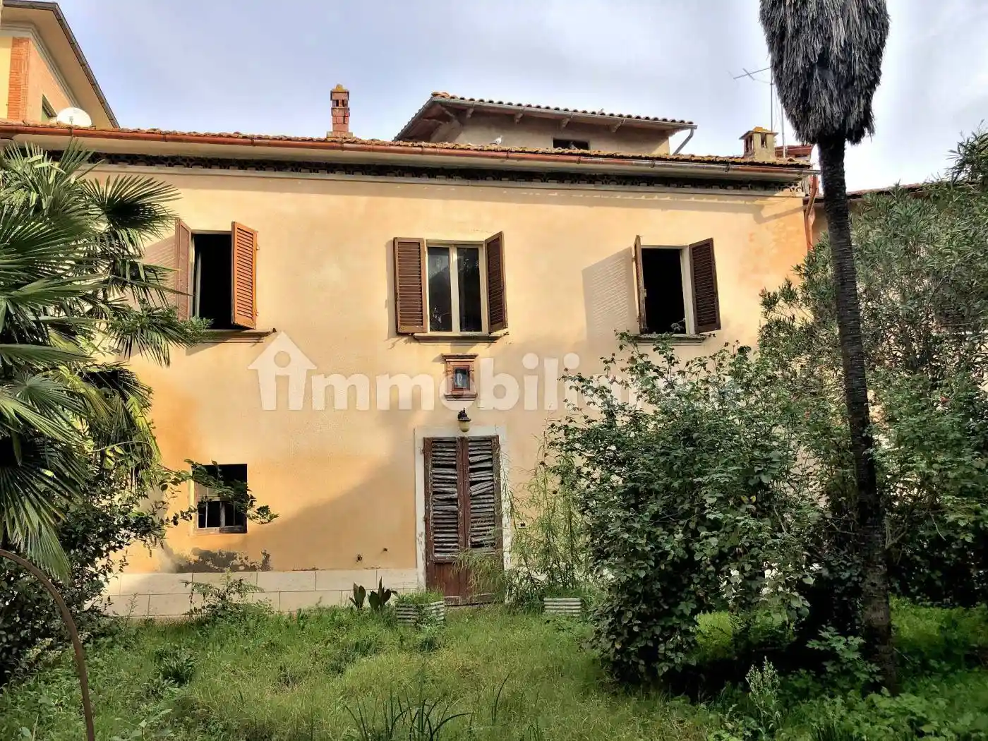 Palazzo - Edificio in vendita a Sinalunga