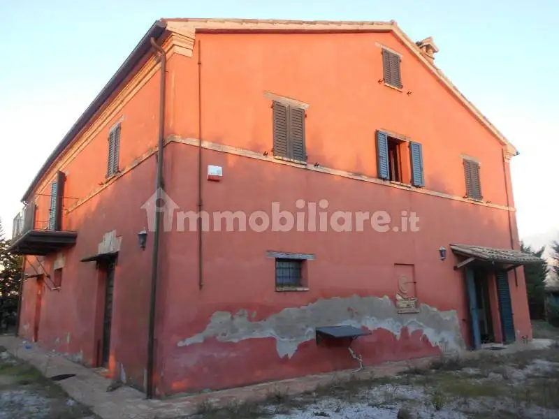 Rustico - Casale in vendita a Jesi