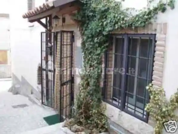 Terratetto unifamiliare via Borgo, Villavallelonga - foto 2