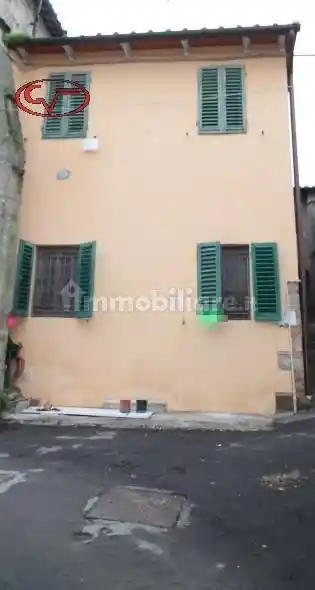 Casa indipendente in vendita a Montevarchi