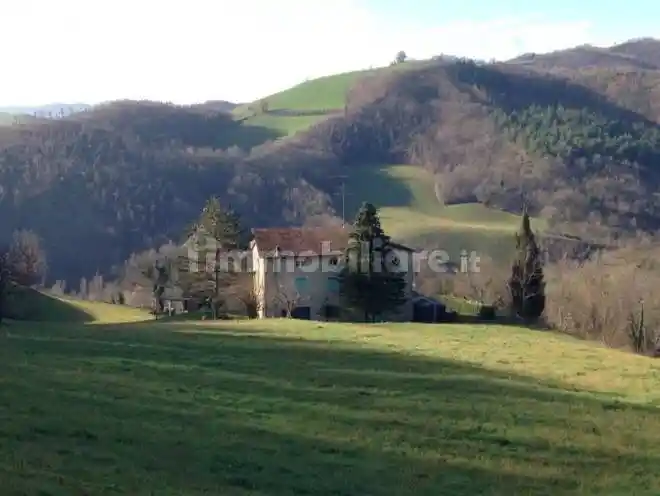 Rustico - Casale in vendita a Piandimeleto