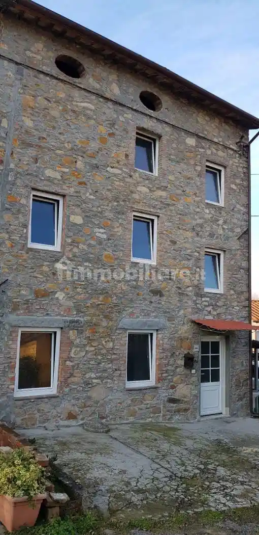Casa indipendente in affitto a Capannori